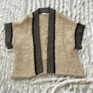 Short sleeve beige and blk kimono top